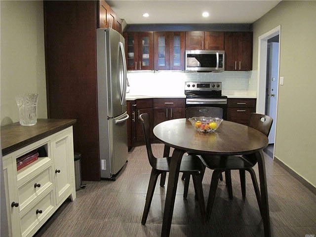 1st image of 20914 23rd Ave APT 1