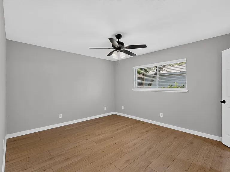 1004 Cross Bend Rd — Photo 17