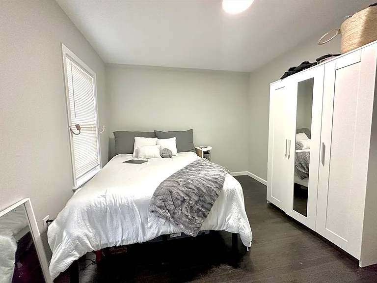 249 Everett St #2 — Photo 11