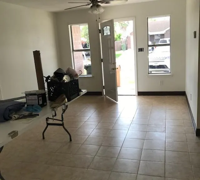 2422 El Arbol — Photo 2
