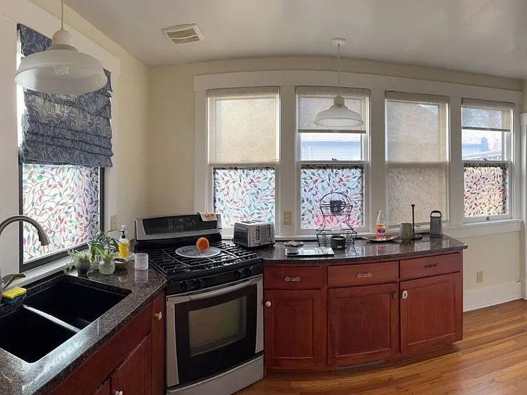 423 Walter St SE — Photo 5