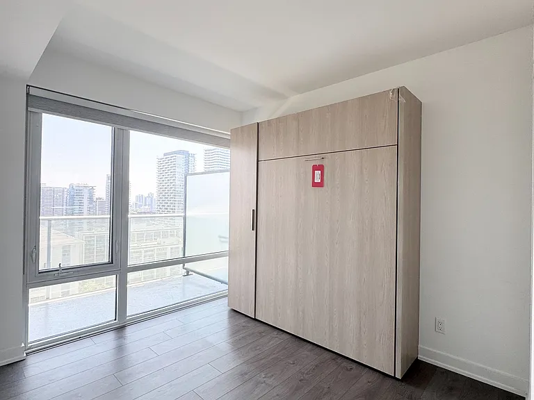 501 Yonge St #1905 — Photo 11