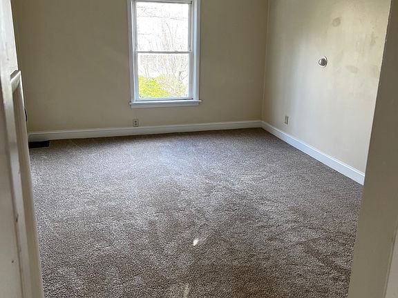 4th image of 119 W Walnut St #3