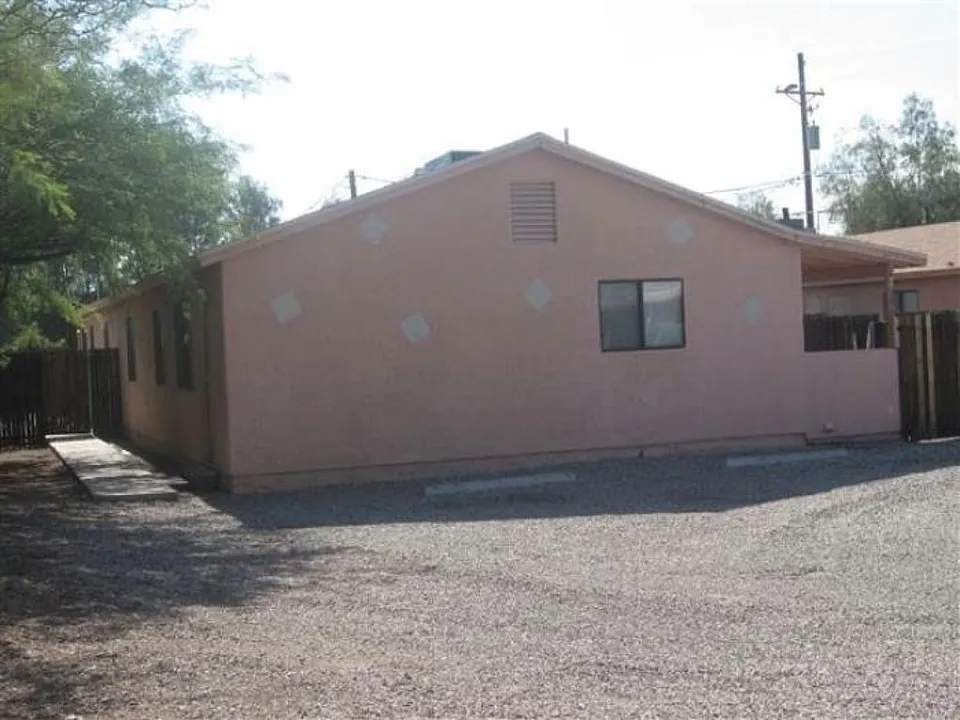 Front of building_05062016