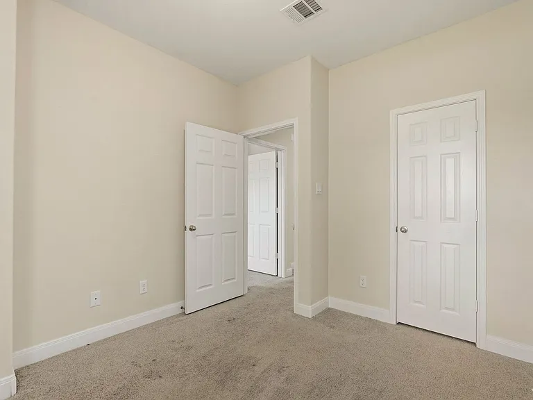 2218 Bringhurst St #B — Photo 18