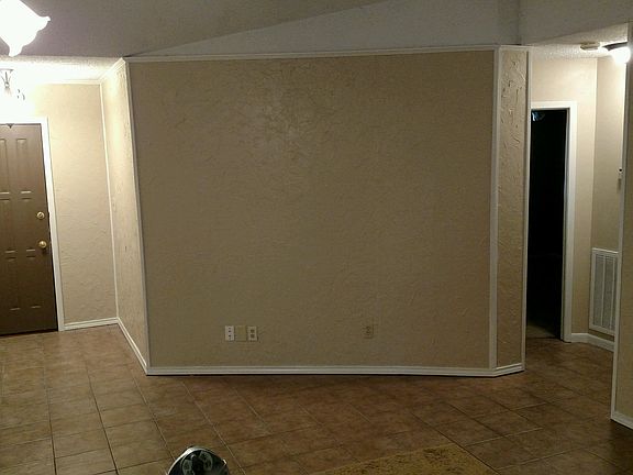 4th image of 4410 Pinemont Dr