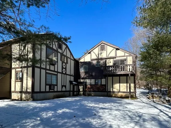 8 Derby Ct #8, Brookfield, CT 06804