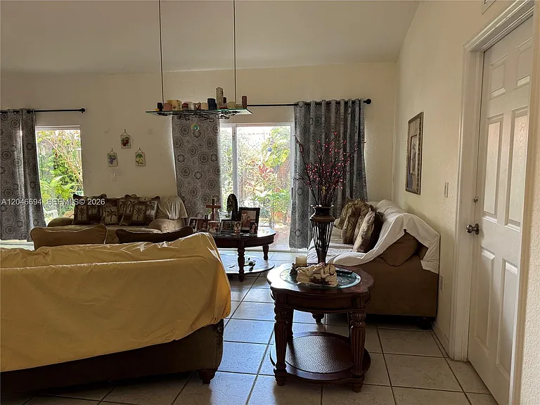 20808 SW 86th Ct — Photo 4