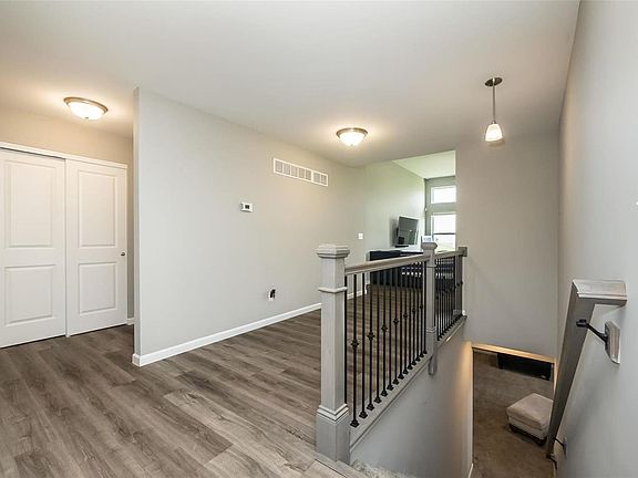 5th image of 4696 Richmond Forest Dr
