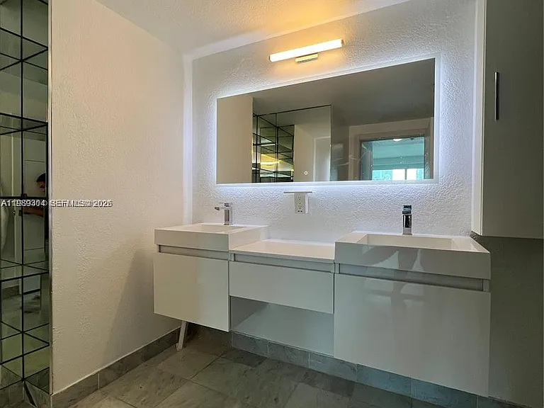 500 NE 29th St #608 — Photo 20