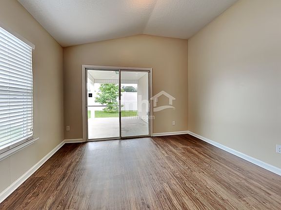 5th image of 9161 Mill Grove Dr