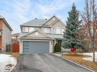 59 Farmfield Cres, Ottawa, ON K2M 2S1