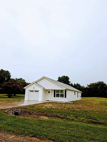 102 Jaelyns Way Photo 1