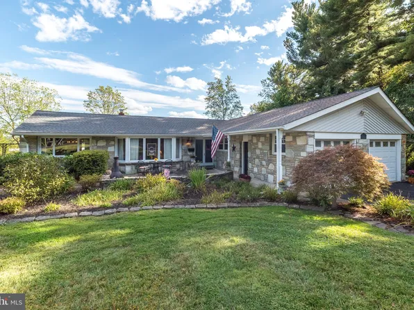 501 Martin Ln, Dresher, PA 19025