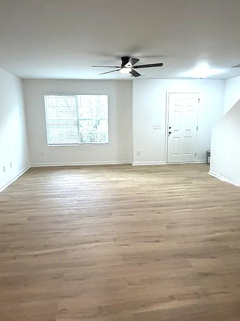 2 bed, 2.5 bath, 1742 sqft, $1,995 — Photo 2