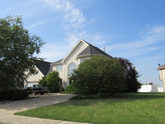 3rd image of 2148 Camelot Ln
