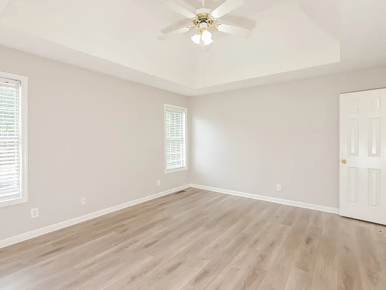 9385 Eagles Landing Dr — Photo 10