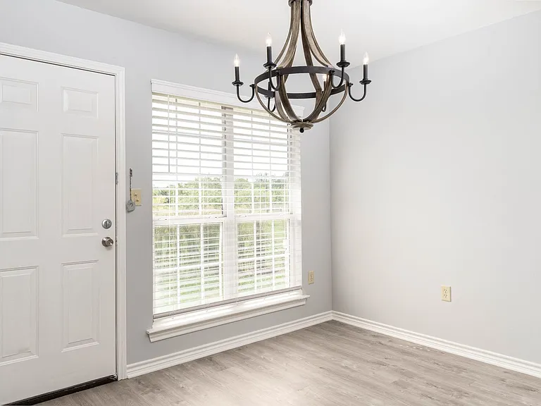 1227 Flying Ace Cir — Photo 10