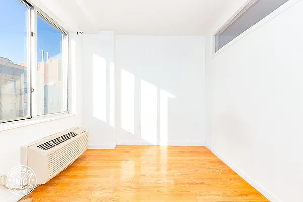 Rented by MySpaceNYC | media 20