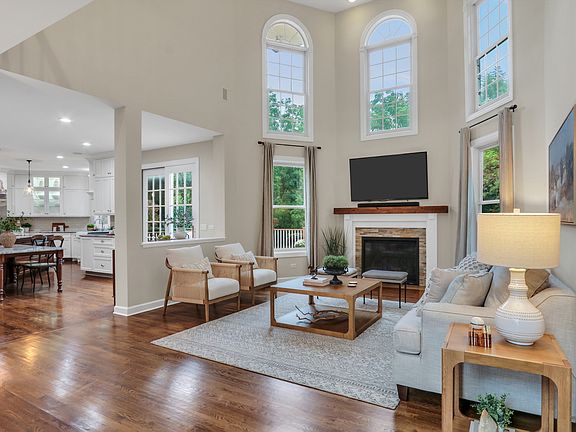 3rd image of 39675 Orchard Bluff Ln