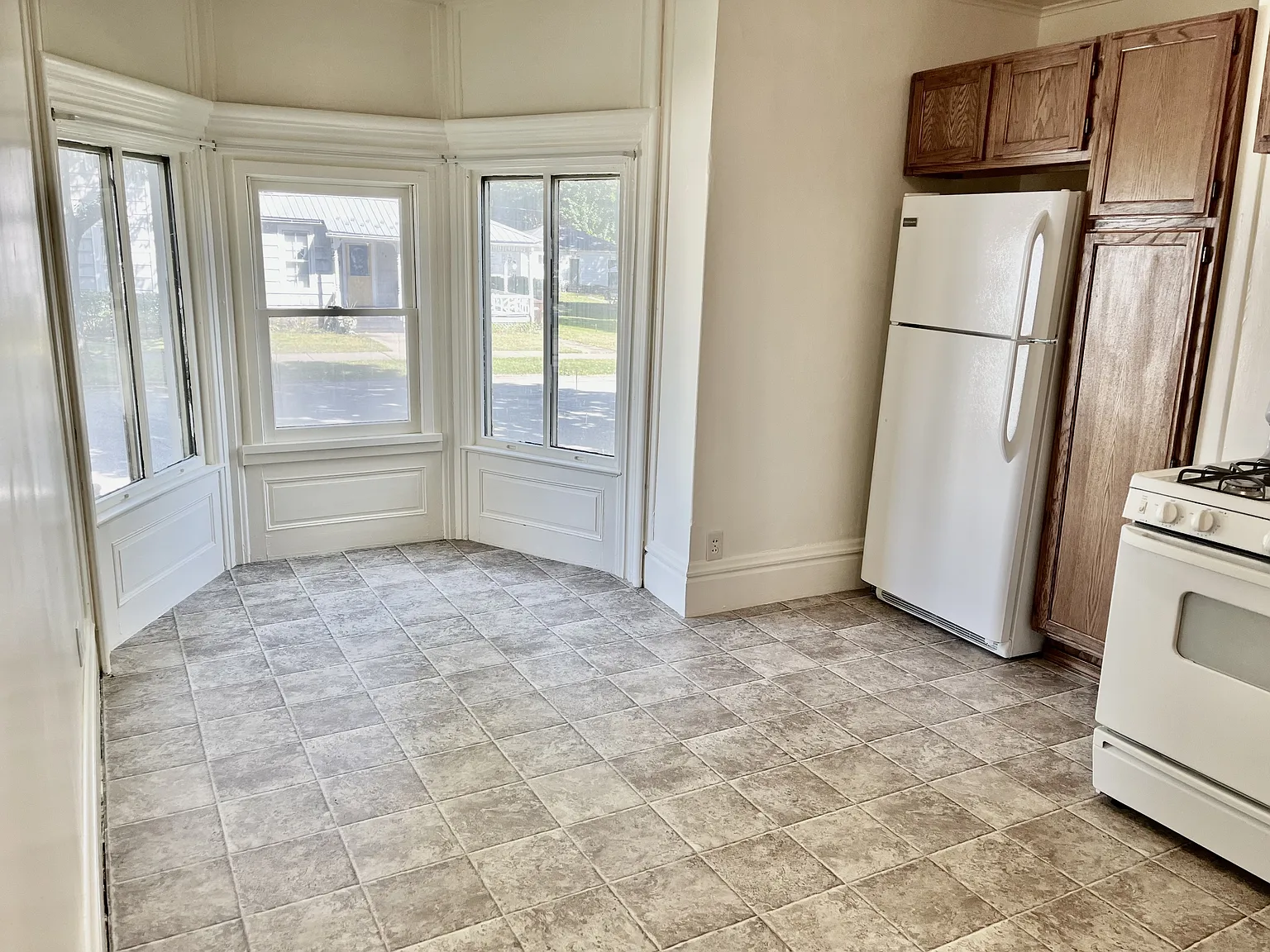 322 N Washington St - Apt 2 — Photo 3