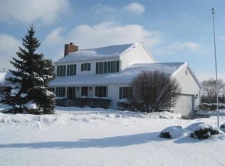 1051 Colonial Dr, Salem, OH 44460