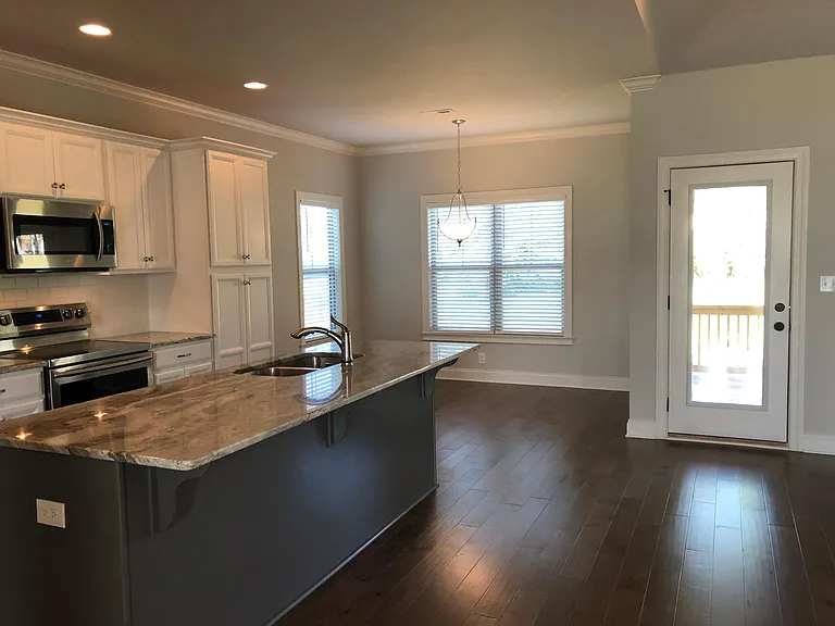 166 Staffordshire Dr — Photo 9