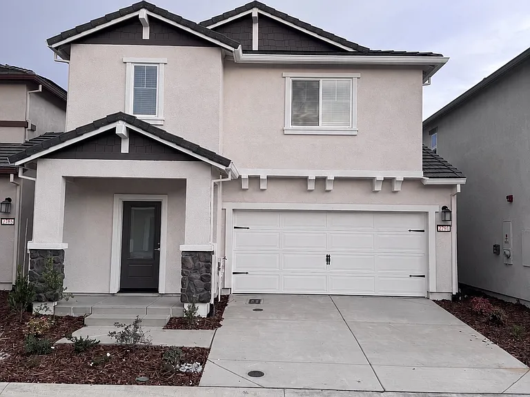 2791 Bedell St — Photo 1