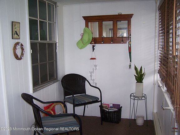 2nd image of 636A Plymouth Drive