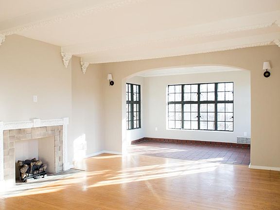 3rd image of 3545 Washington Blvd #A