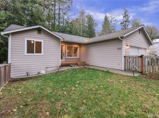 1104 Brentwood Dr, Bremerton, WA 98312