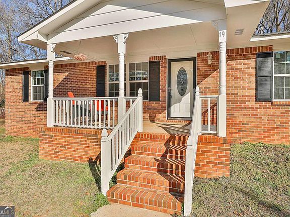 5th image of 19 Janet Rd