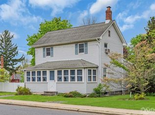 301 Gatzmer Ave, Jamesburg, NJ 08831