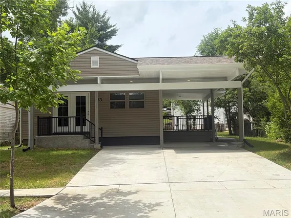 33 Cedar Dr, Pacific, MO 63069