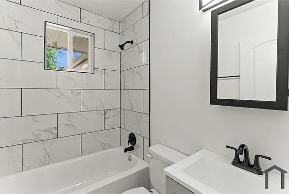 10518 Spring Garden Dr — Photo 20
