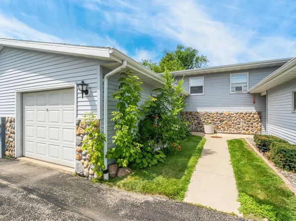 112 E Hofman St Unit 18, Cecil, WI 54111