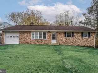 2 Snyder Hill Rd, Lititz, PA 17543