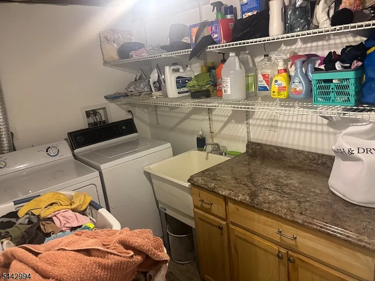 30 Meriline Ave — Photo 13