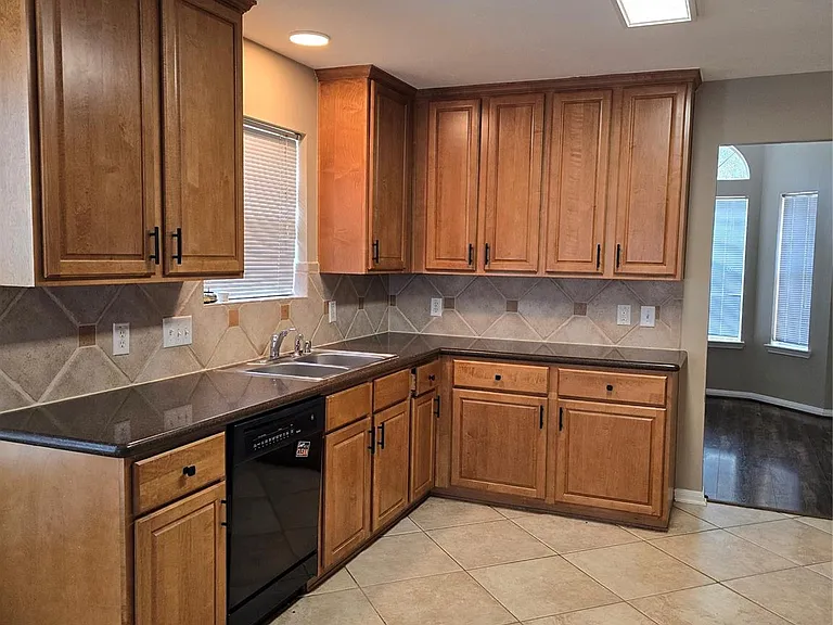 16331 Bandicoot Dr — Photo 5