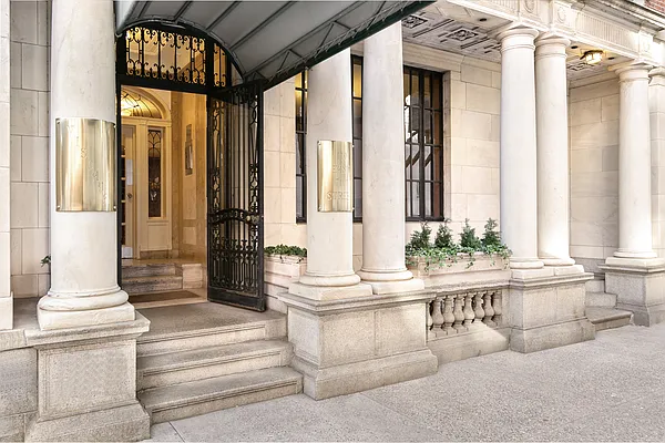 Sold by Compass | media 22