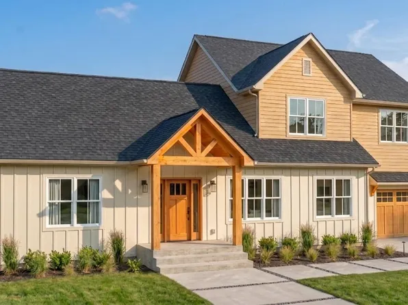 224 W Holly Springs Rd, Holly Springs, NC 27540