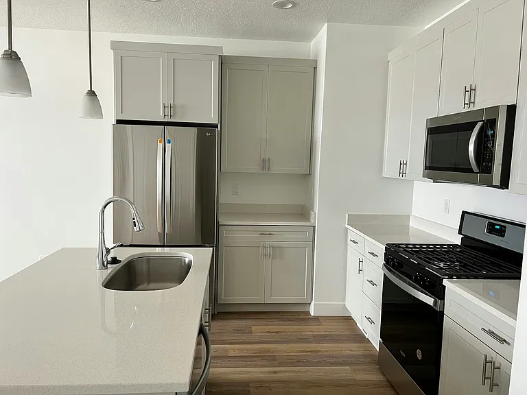 2025 S Sawmill Blvd — Photo 6