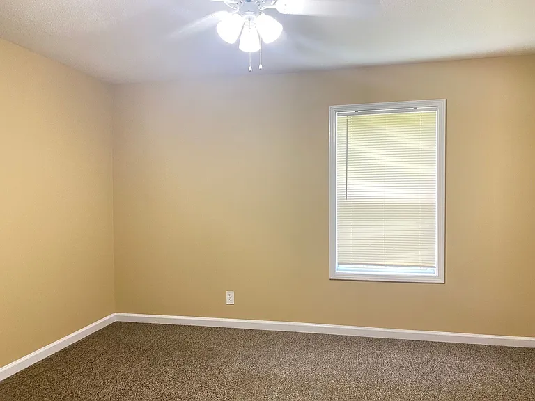 803 Golfview Pl #C — Photo 11
