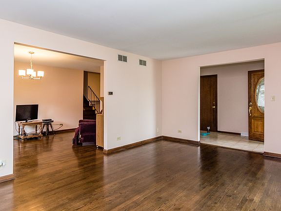 4th image of 7714 Stratford Pl