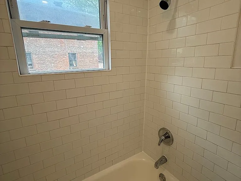305 Liberty St — Photo 10