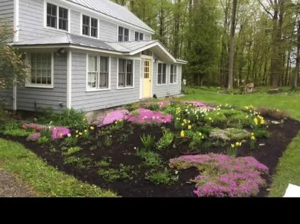 7 Simmons Rd, Rockport, ME 04856