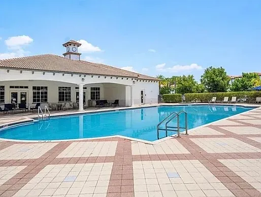 4157 Napoli Lake Dr — Photo 2