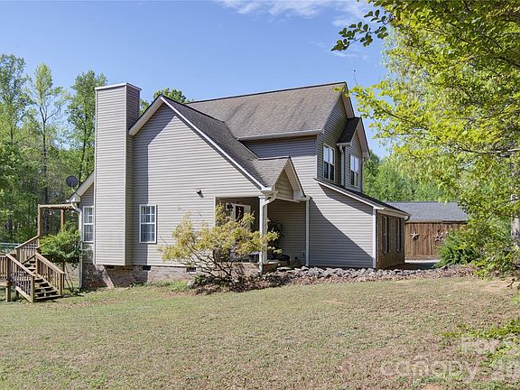 2nd image of 115 Park Vista Dr