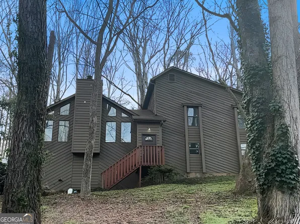 136 Creekview Dr, Woodstock, GA 30188