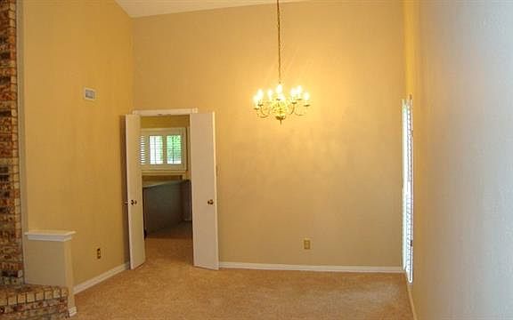 5th image of 630 Redwood Dr